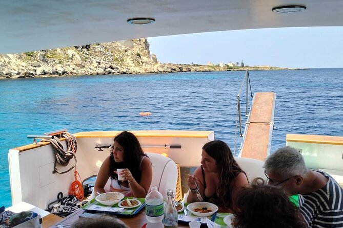 Yacht excursion Shalimar IV - Cala Azzurra and the second water stop